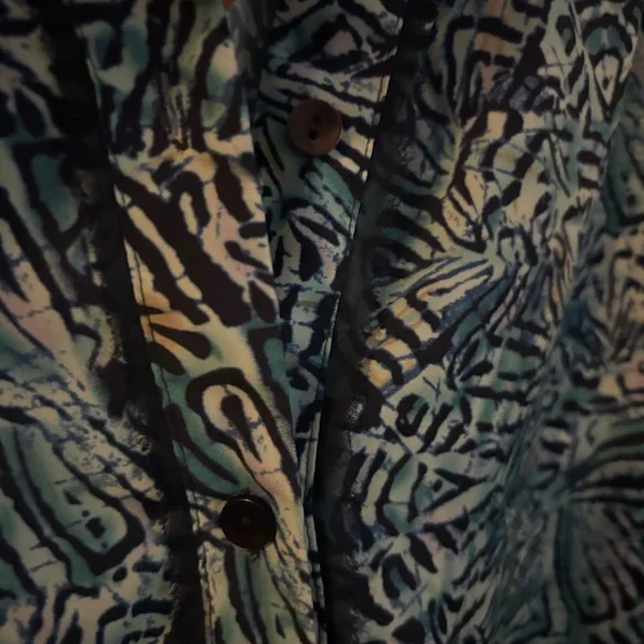 Print Sleeveless Blouse - Picture 2 of 3